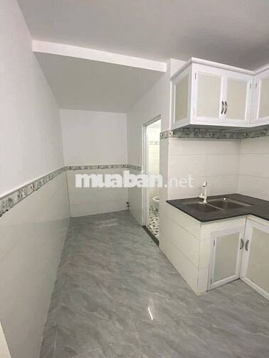 NHÀ SẠCH SẼ, DT 4*12M,2PN,2WC, GÁC ĐÚC LỮNG, cổng rào, sân