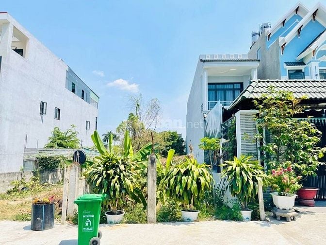 KHÔNG XOAY KỊP TIỀN TRẢ NỢ-BÁN GẤP MT ĐƯỜNG TT CỦ CHI 222M2 SHR 800TR