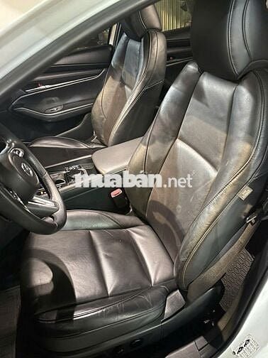 Mazda 3 2022 1.5L Luxury - 70287 km