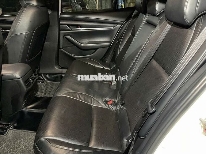 Mazda 3 2022 1.5L Luxury - 70287 km