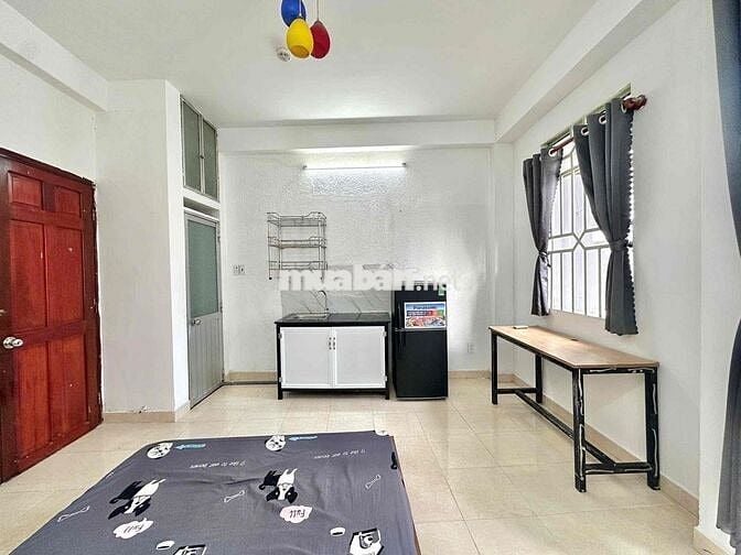 Căn hộ Studio ban công full nội thất ngay ngã 4 Phú Nhuận