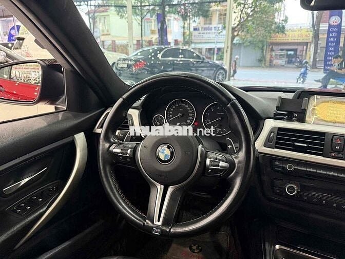BMW 320i 2012