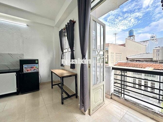 Căn hộ Studio ban công full nội thất ngay ngã 4 Phú Nhuận