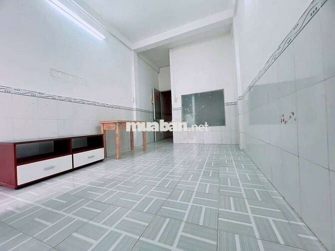 NHÀ HIẾM, CĂN GÓC 2 MT,3 TẦNG 3PN, HẺM RỘNG 4M -  P.XÓM CHIẾU Q4