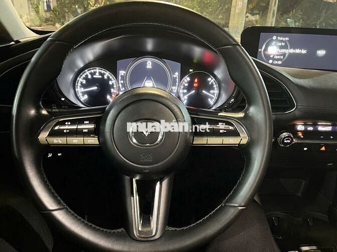 Mazda 3 2022 1.5L Luxury - 70287 km