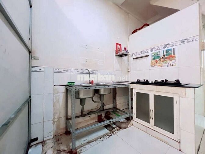 NHÀ HIẾM, CĂN GÓC 2 MT,3 TẦNG 3PN, HẺM RỘNG 4M -  P.XÓM CHIẾU Q4