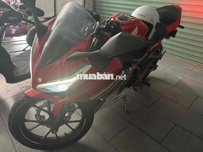 Mua xe hơi nên dư xe Honda CBR 150 Bán Lại