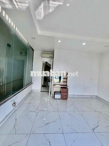 Bán nhà hẻm nhựa 8m 5 tầng thích hợp làm văn phòng ngay khu Nam Long