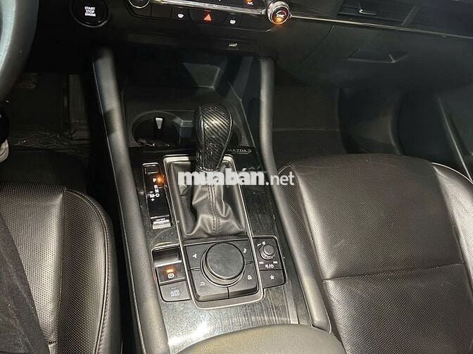Mazda 3 2022 1.5L Luxury - 70287 km