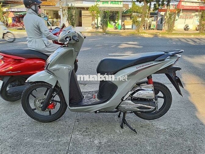 Vision 2024 chạy đúng 4 ngàn như  mới