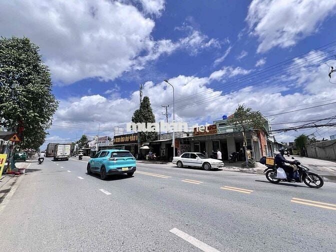 Đất sau lưng thế giới di động 4,9x22,5m giá ngộp 1ty280