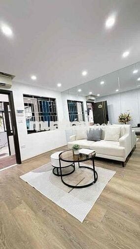 TẦNG 2 MẶT PHỐ 8/3 #QUỲNH MAI - SÂN CHƠI TRƯỚC NHÀ - HAI MẶT THOÁNG