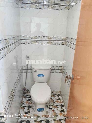 phòng cao cấp giá bình dân phòng có máy lạnh nước nóng lạnh