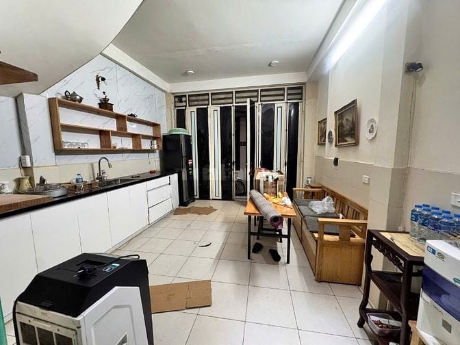 CHO THUÊ NHÀ 5 TẦNG - NGÕ 115 AN DƯƠNG (GẦN CHỢ YÊN PHỤ) Diện tích: 50