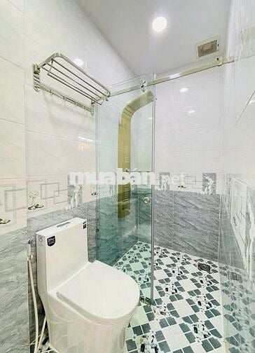 Cho thuê gấp nhà 116/2A Lê Lợi, P4, Q.Gò Vấp thông ra Phan Văn Trị