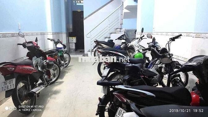 phòng cao cấp giá bình dân phòng có máy lạnh nước nóng lạnh