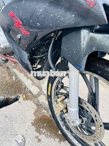 Suzuki Axelo xe êm tay côn