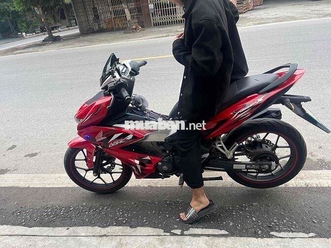 cần bán r15v3 hỗ trợ trả góp