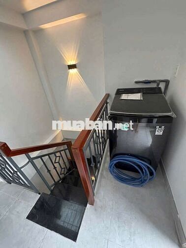 Nhà mới 100%, Trường Sa Q3, trệt 2 lầu, sân thượng, 3WC, 2PN