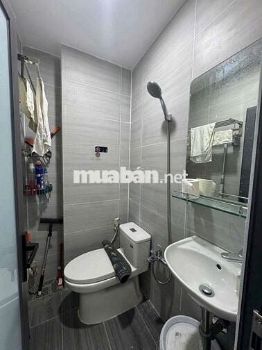 Nhà mới 100%, Trường Sa Q3, trệt 2 lầu, sân thượng, 3WC, 2PN