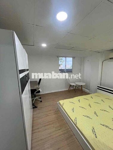 Căn hộ 2PN đủ nội thất Quận 1 giá siêu rẻ