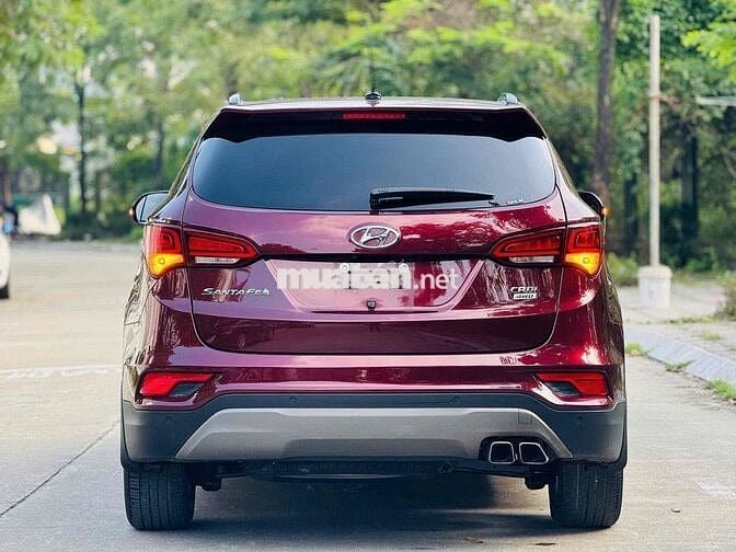 Hyundai SantaFe Premium 2.2D 4x4 sản xuất 2018