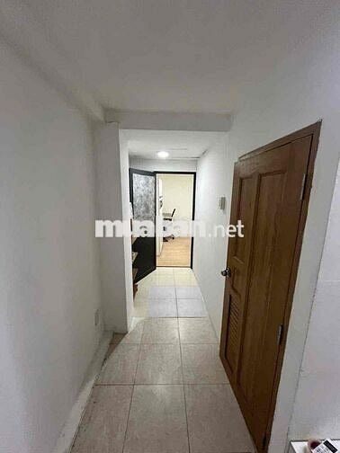 Căn hộ 2PN đủ nội thất Quận 1 giá siêu rẻ