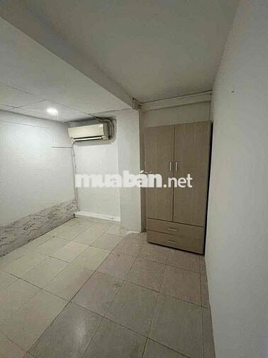 Căn hộ 2PN đủ nội thất Quận 1 giá siêu rẻ