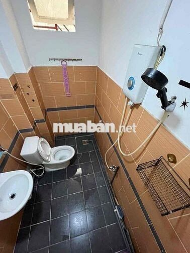 Căn hộ 2PN đủ nội thất Quận 1 giá siêu rẻ