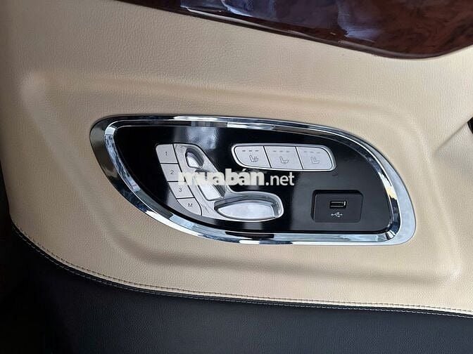 Ford Tourneo Limousine 2020 bảo hành 2026, vay 75%