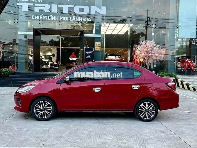 Attrage siêu lướt CVT Premium 23000 km có trả góp