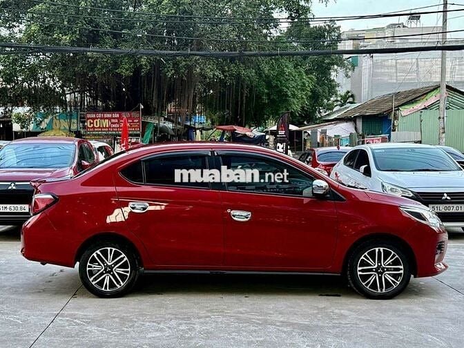 Attrage siêu lướt CVT Premium 23000 km có trả góp