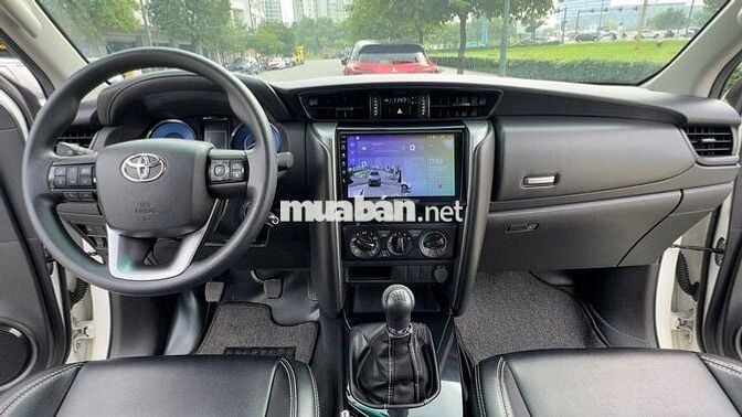 Toyota Fortuner 2.4L 4x2 MT 2023 - 49000 km