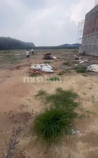 Bán Gấp Lô Đất 122m2 có 100m2 Thổ Cư Đường Nhựa Gần KCN Giang Điền