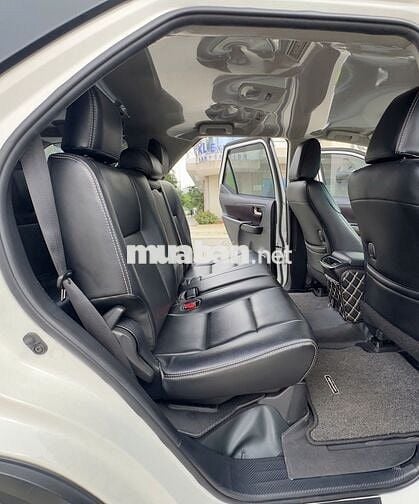 Toyota Fortuner 2.4L 4x2 MT 2023 - 49000 km