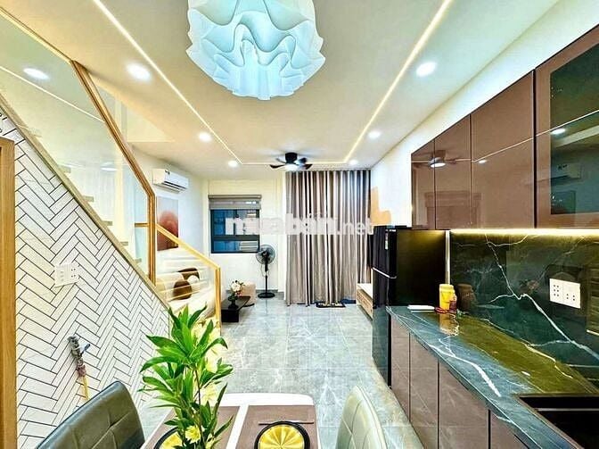 4ty2-Sử Dụng 90m2 - 3 Tầng - Phan Xích Long