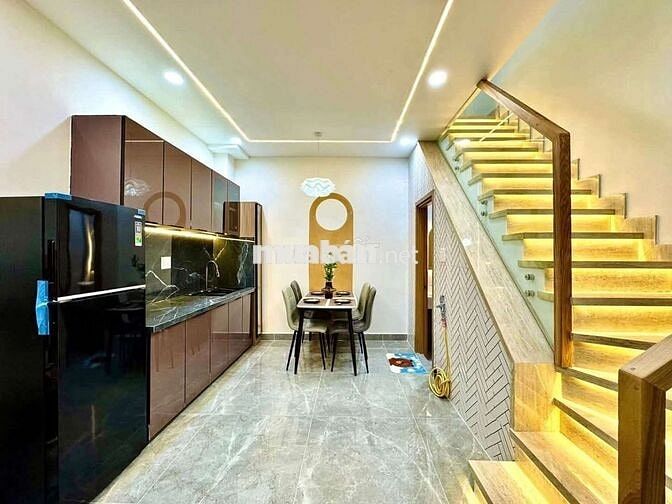 4ty2-Sử Dụng 90m2 - 3 Tầng - Phan Xích Long