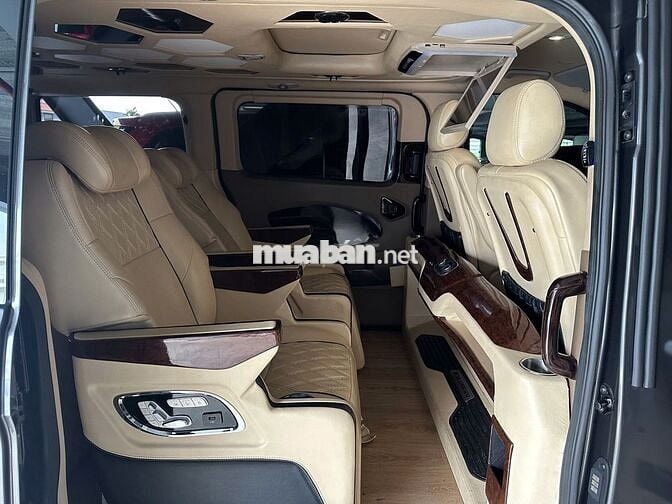 Ford Tourneo Limousine 2020 bảo hành 2026, vay 75%