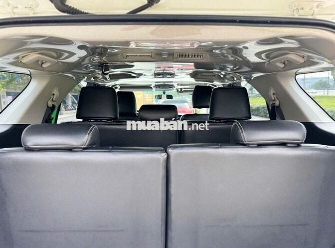 Toyota Fortuner 2.4L 4x2 MT 2023 - 49000 km