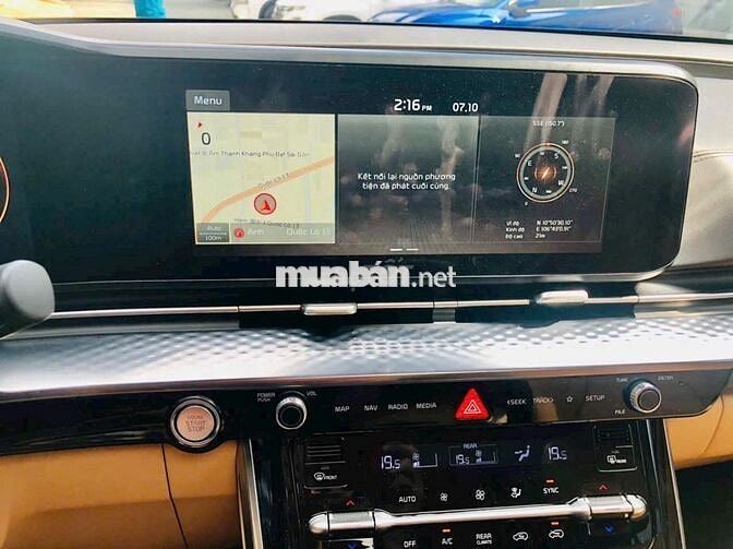 Kia Carnival 2022 Signature 2.2D - Lướt 13,000 km.