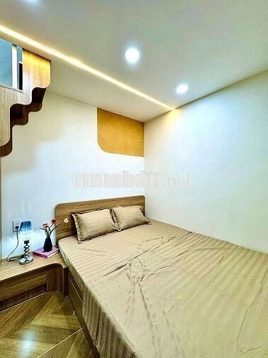 4ty2-Sử Dụng 90m2 - 3 Tầng - Phan Xích Long