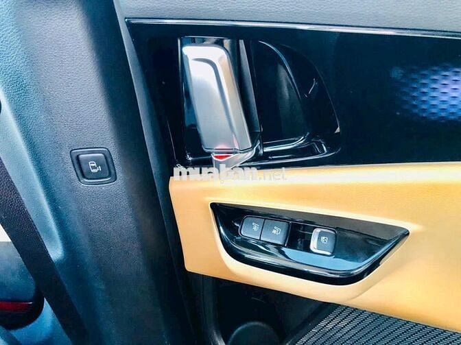 Kia Carnival 2022 Signature 2.2D - Lướt 13,000 km.