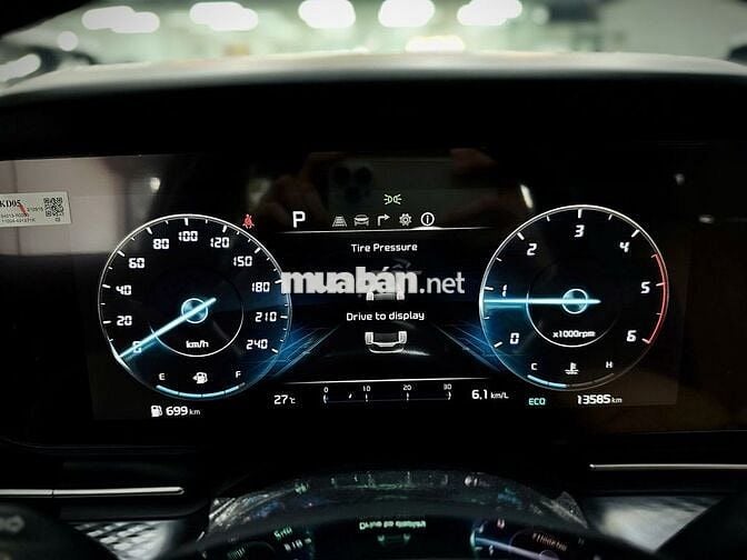 Kia Carnival 2022 Signature 2.2D - Lướt 13,000 km.