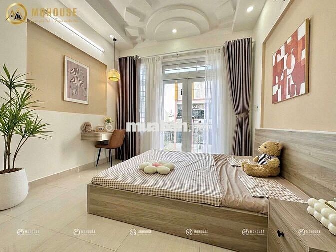 Căn hộ full nội thất ban công cực thoáng mát Trần Hưng Đạo Quận 5