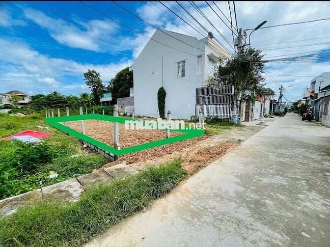 Bán lô đất Đ.Nguyễn Thị Lắng - Tân Phú Trung DT 115m2 giá 950tr, shr