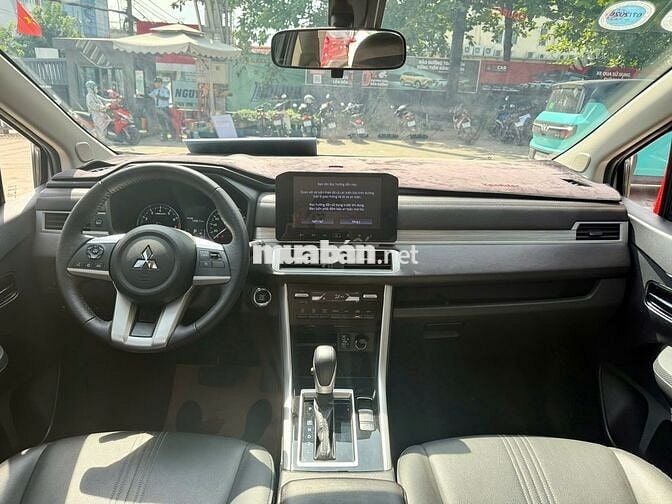 Mitsubishi Xpander 2023 AT Premium - 39.650 Km