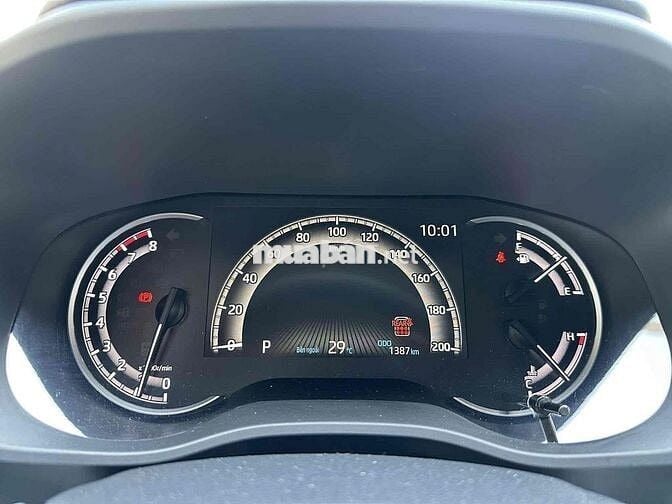 TOYOTA INNOVA CROSS 1.8V 2025 - odo: 1.375km