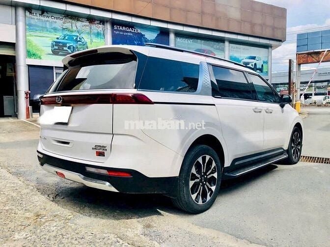 Kia Carnival 2022 Signature 2.2D - Lướt 13,000 km.