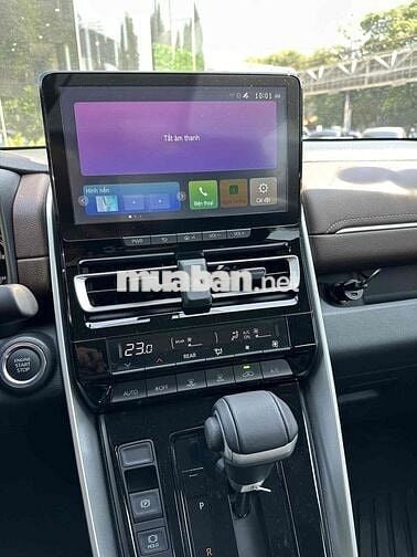 TOYOTA INNOVA CROSS 1.8V 2025 - odo: 1.375km