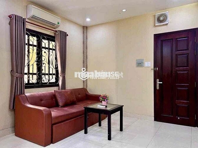 Căn Hộ Một Phòng Ngủ Ban Công Đẳng Cấp Tại Phú Nhuận RỘNG 50m2